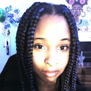 Meet your Posher, Laila